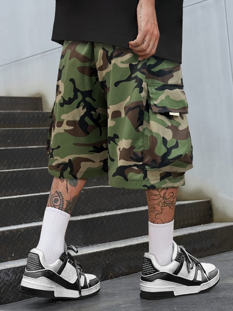 shorts-cargo-homme-a-motif-camouflage